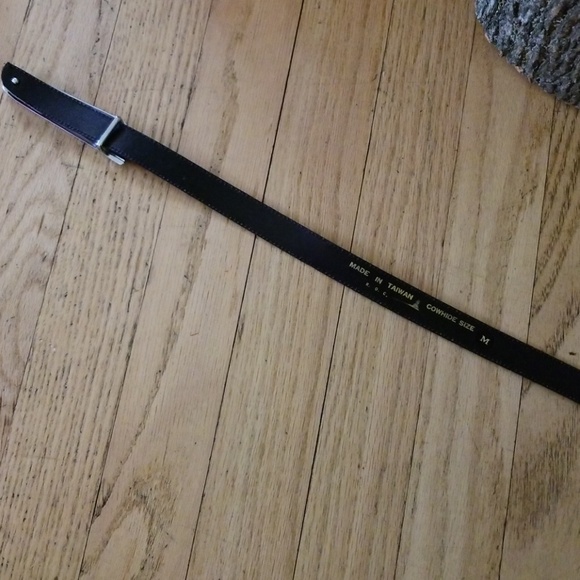 VINTAGE BLACK LEATHER SILVER GOTH  PUNK RETRO BELT - Picture 4 of 5